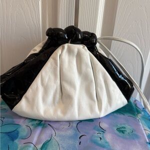 Vintage Park Avenue International Leather Bag